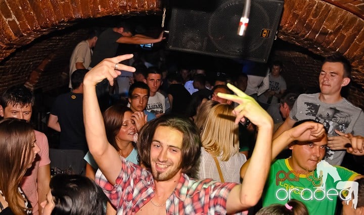 Escape Party, 
