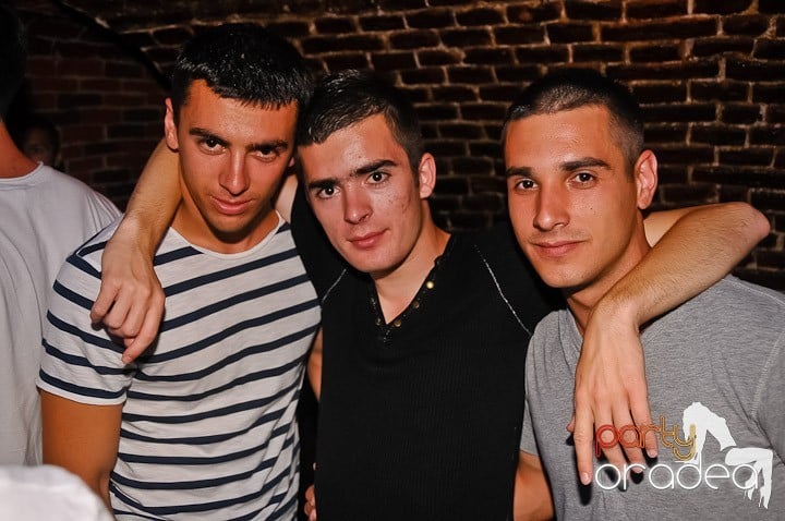 Escape Party, 