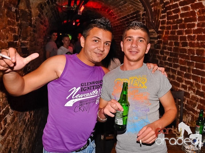 Escape Party, 