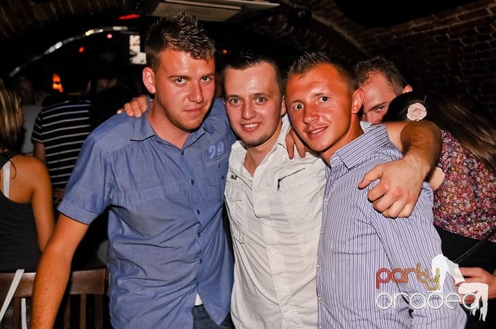 Escape Party, 