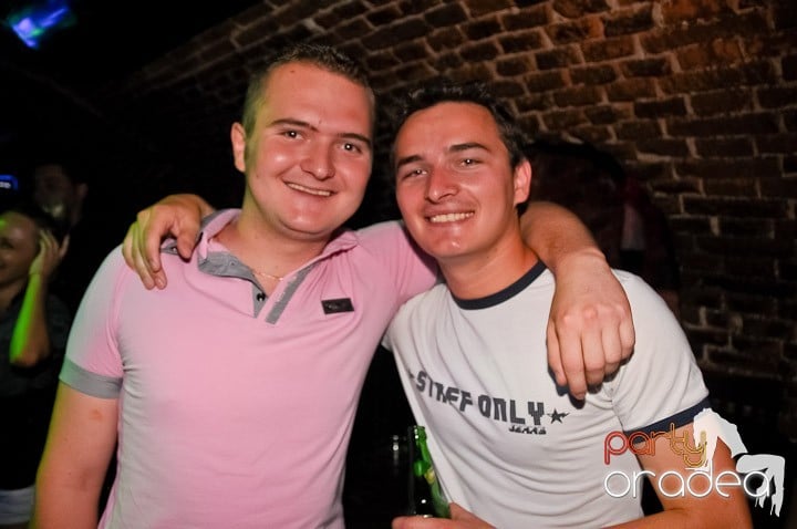 Escape Party, 