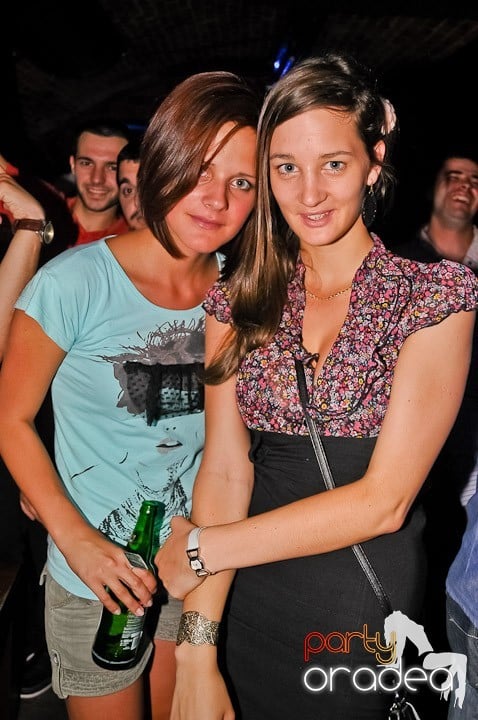 Escape Party, 