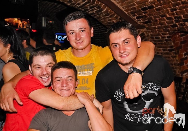 Escape Party, 