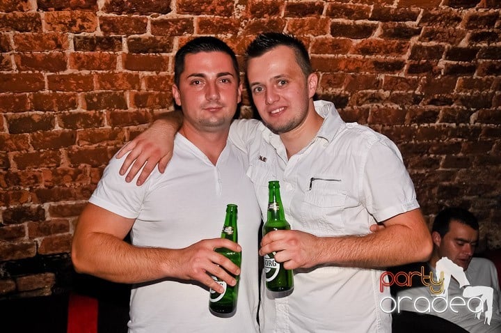 Escape Party, 
