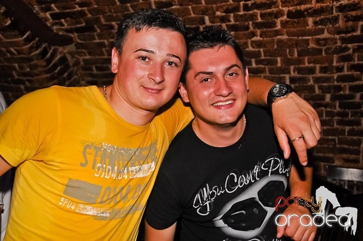 Escape Party, 