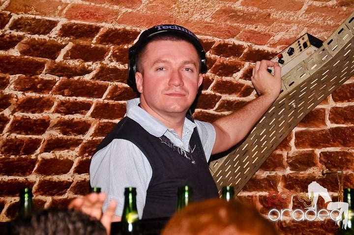 Escape Party, 