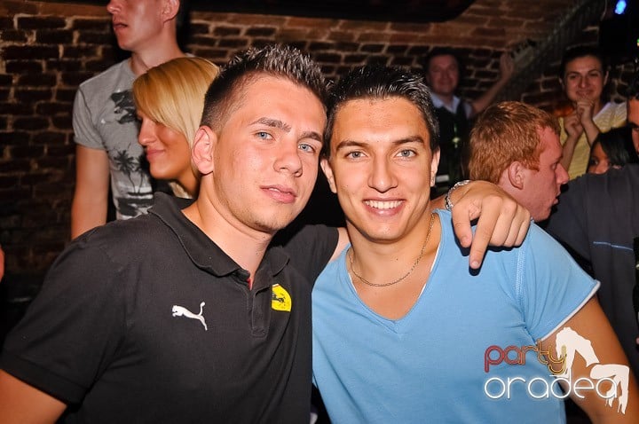 Escape Party, 
