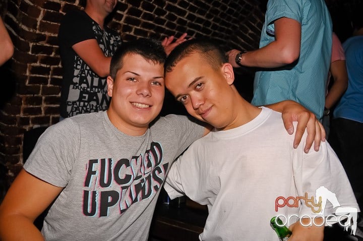 Escape Party, 