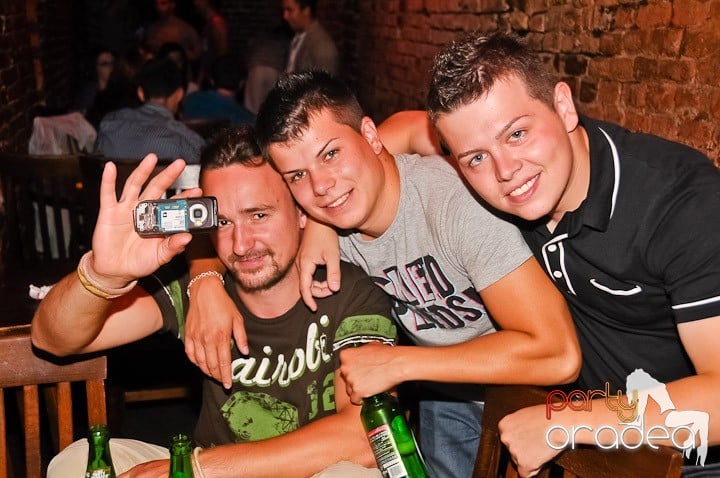 Escape Party, 