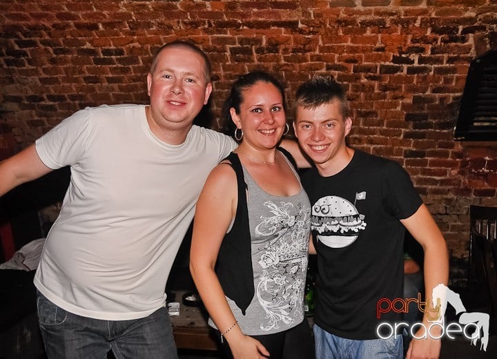 Escape Party, 