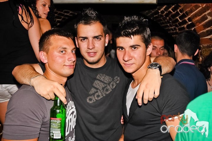 Escape Party, 