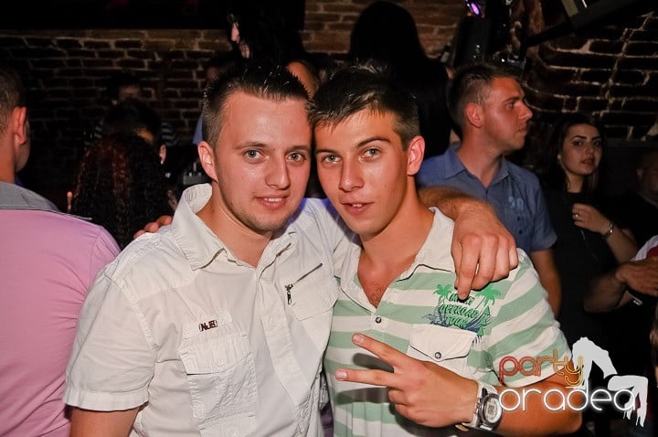 Escape Party, 