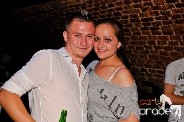Escape Party, 