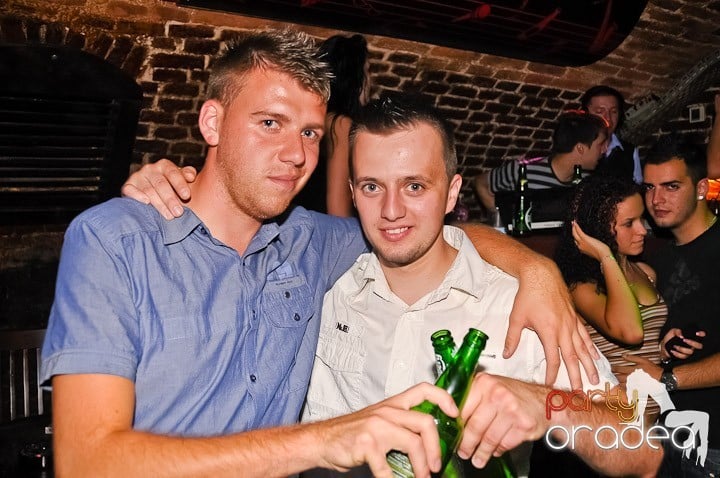 Escape Party, 