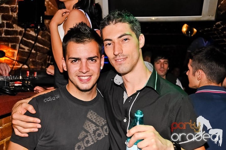 Escape Party, 
