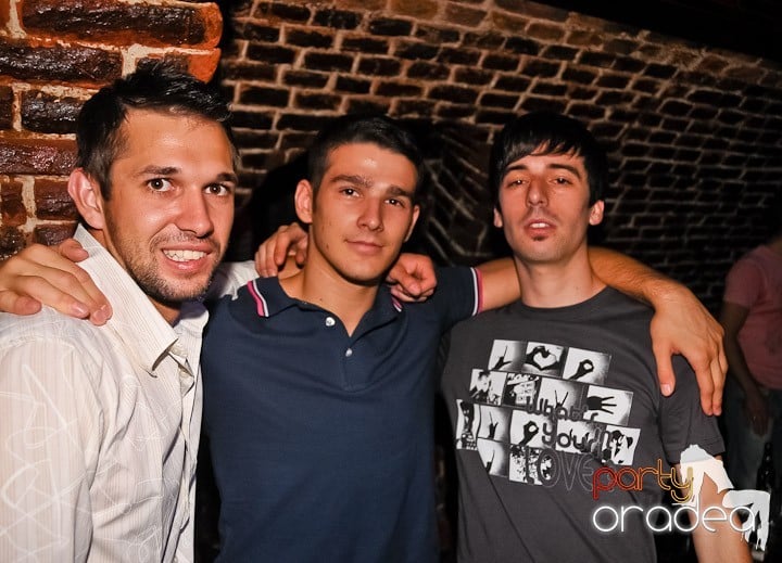 Escape Party, 
