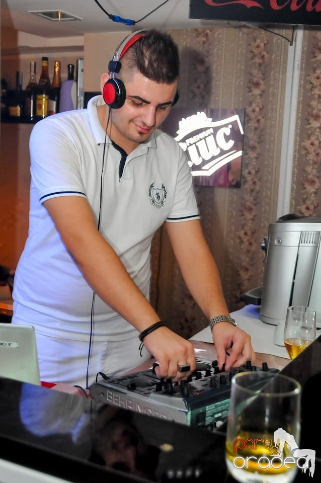 Eveniment special cu invitaţi speciali,