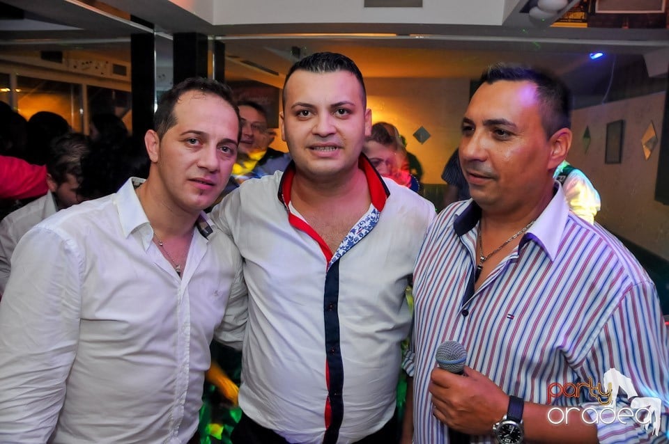 Eveniment special cu invitaţi speciali,