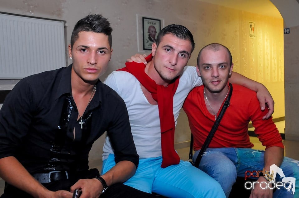 Eveniment special cu invitaţi speciali,