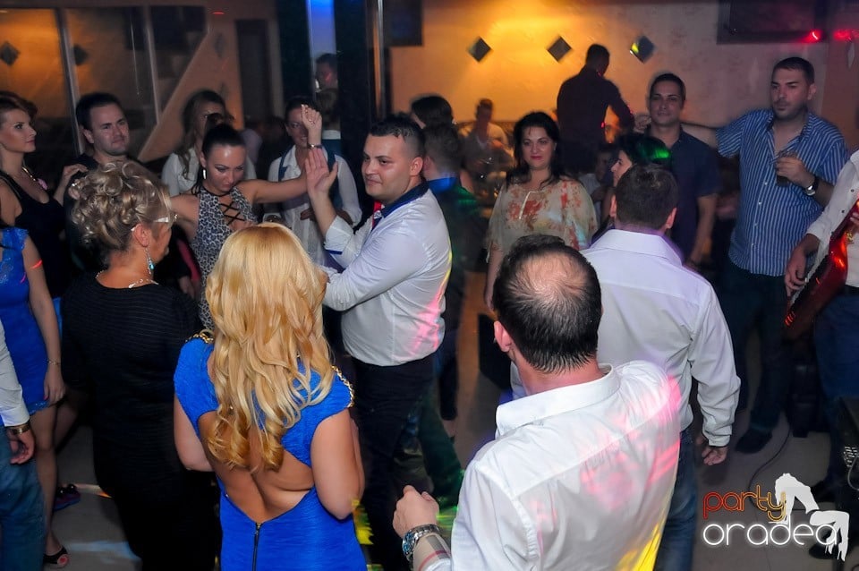 Eveniment special cu invitaţi speciali,