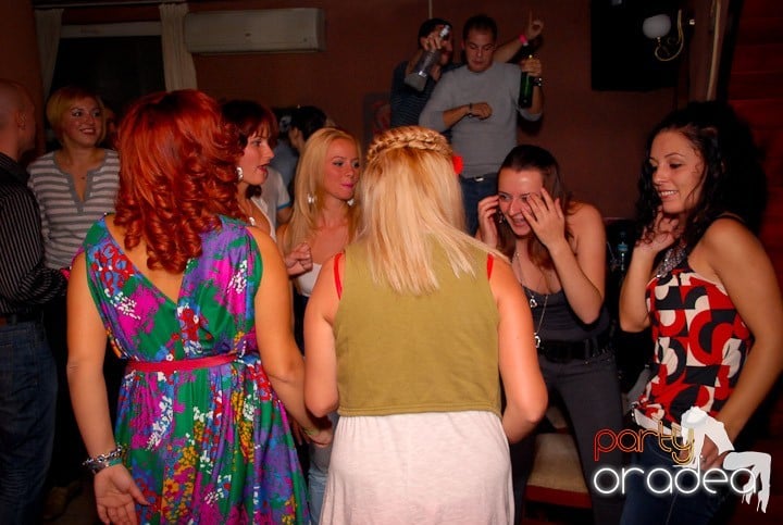 Flirt Night Party în Chanson, sâmbătă,