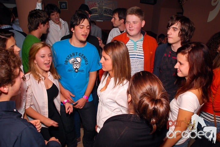 Flirt Night Party în Chanson, 