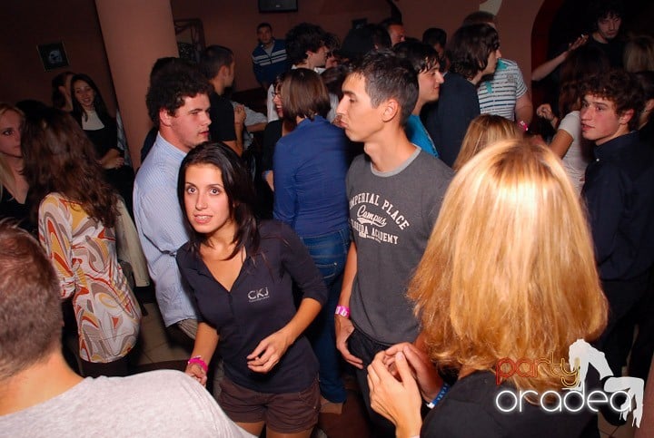 Flirt Night Party în Chanson, 