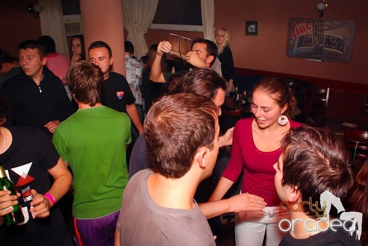Flirt Night Party în Chanson, 