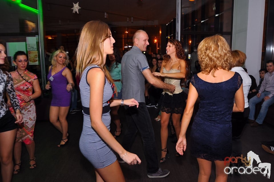 Friday Night Dance Party în Blondy's, 