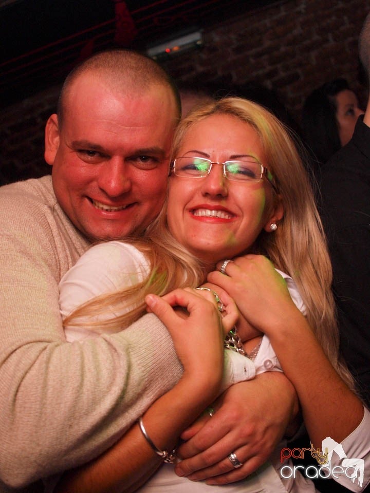 Friday Night Fever în Club Escape, 