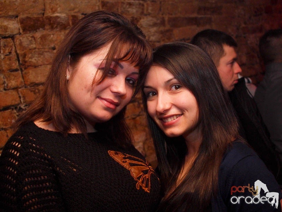 Friday Night Fever în Club Escape, 