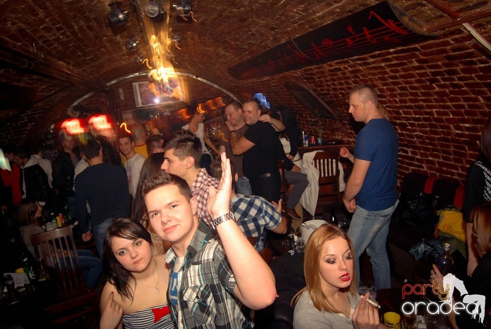 Friday Night Party @ Escape Club, 