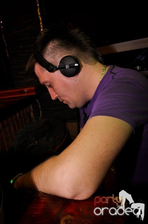 Friday Night Party, 