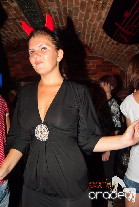 Friday Party în Club Escape,