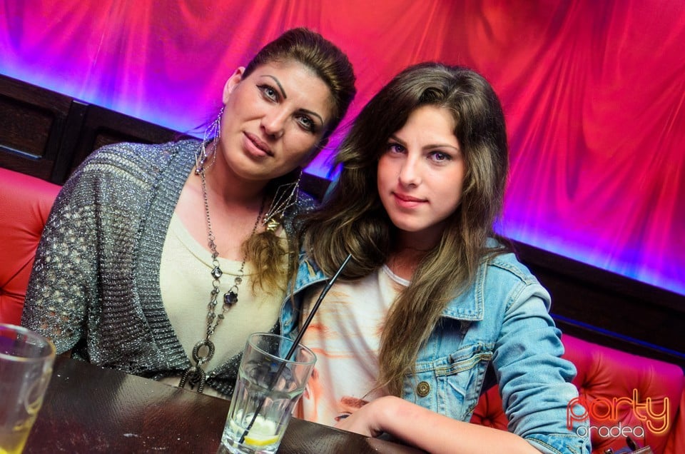Friday Party, 