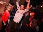Glow Night Party continuă în Chanson