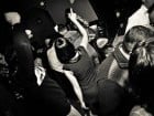 Glow Night Party continuă în Chanson