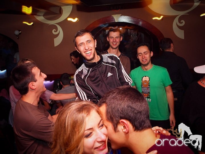 Glow Night Party,