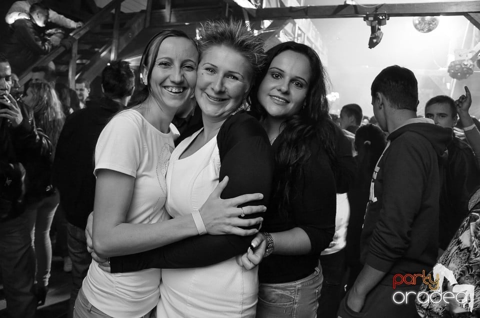 Halloween Party & Laser Show în Faház,