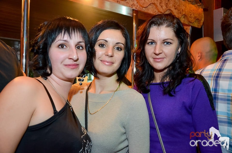 Halloween Party & Laser Show în Faház,