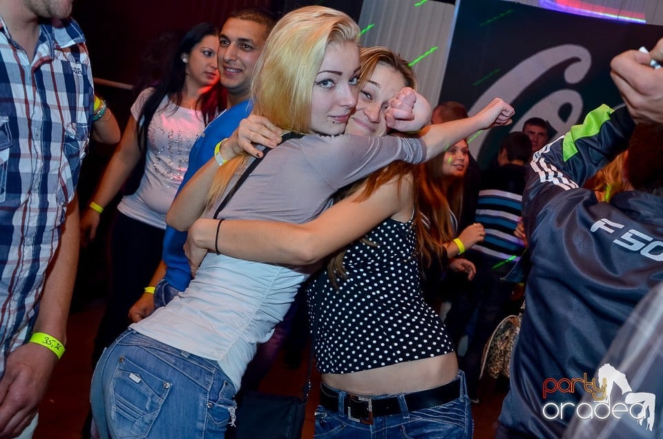 Halloween Party & Laser Show în Faház,