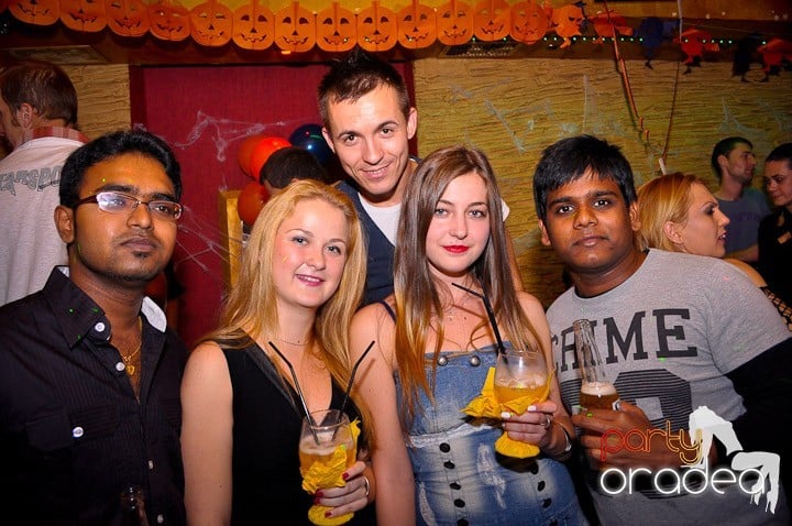 Halloween Party în Downtown,