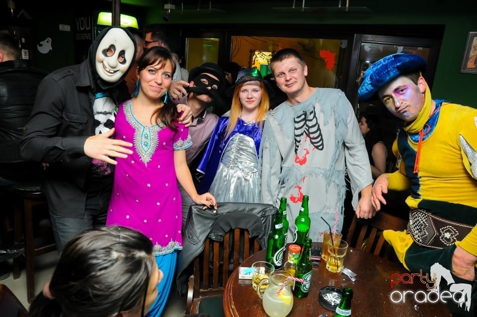 Halloween Party, Green Pub