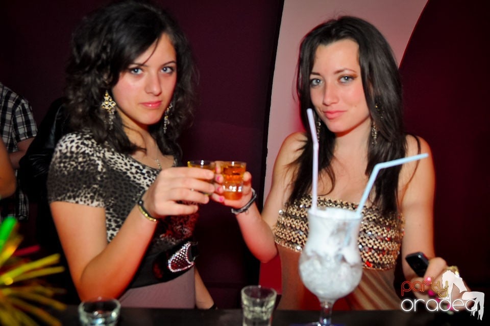 Happy Minute Party în Club Atti's,