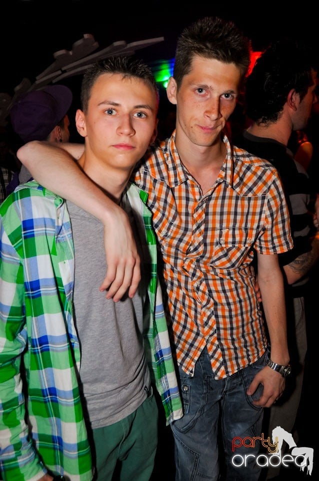 Happy Minute Party în Club Atti's,
