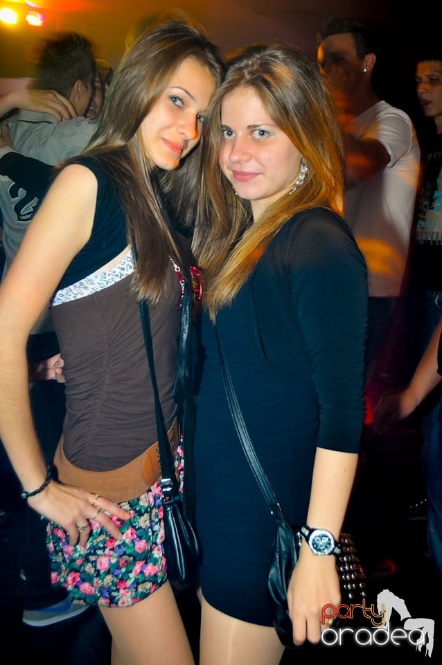 Happy Minute Party în Club Atti's,