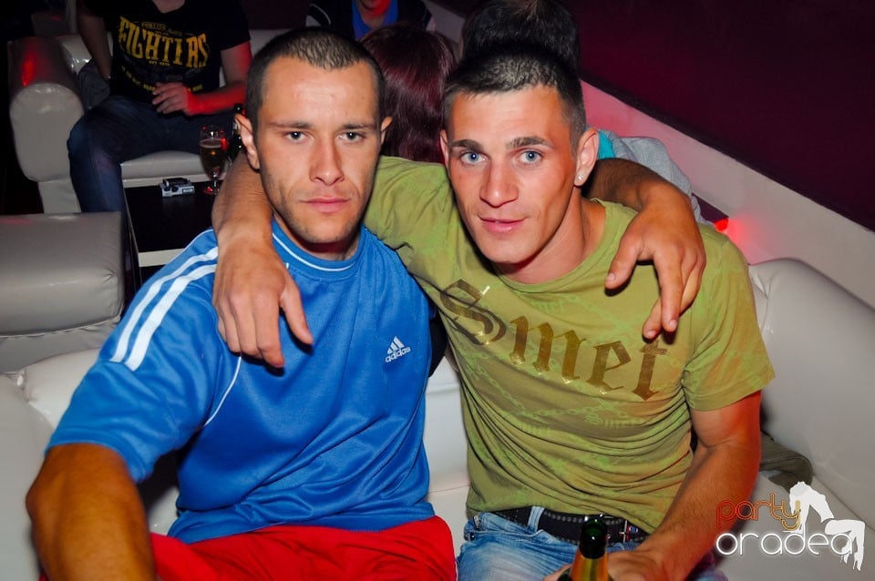 Happy Minute Party în Club Atti's,