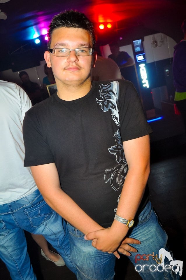 Happy Minute Party în Club Atti's,