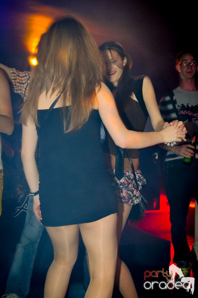 Happy Minute Party în Club Atti's,