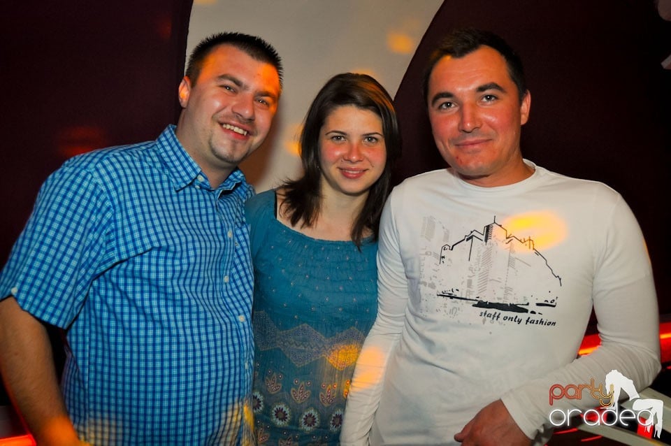 Happy Minute Party în Club Atti's,